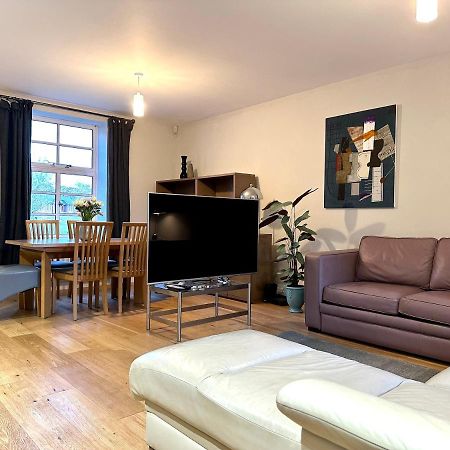 Desirable 2 Bedroom Apartment In Bicester That Sleeps 5 Exterior foto