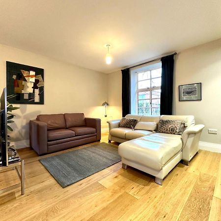 Desirable 2 Bedroom Apartment In Bicester That Sleeps 5 Exterior foto