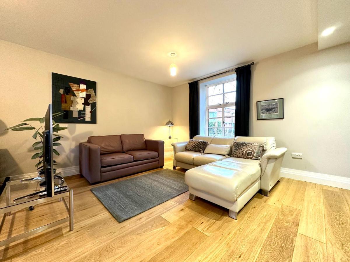 Desirable 2 Bedroom Apartment In Bicester That Sleeps 5 Exterior foto