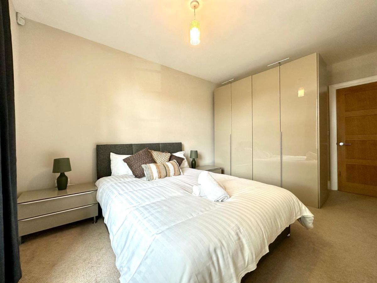 Desirable 2 Bedroom Apartment In Bicester That Sleeps 5 Exterior foto
