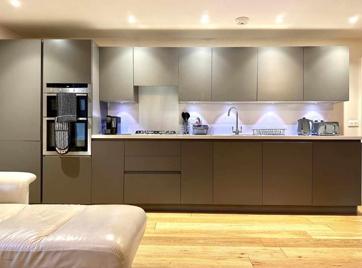 Desirable 2 Bedroom Apartment In Bicester That Sleeps 5 Exterior foto