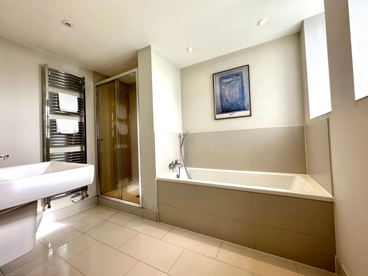 Desirable 2 Bedroom Apartment In Bicester That Sleeps 5 Exterior foto