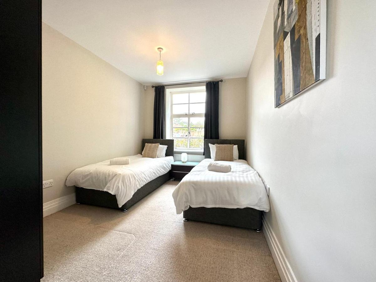 Desirable 2 Bedroom Apartment In Bicester That Sleeps 5 Exterior foto